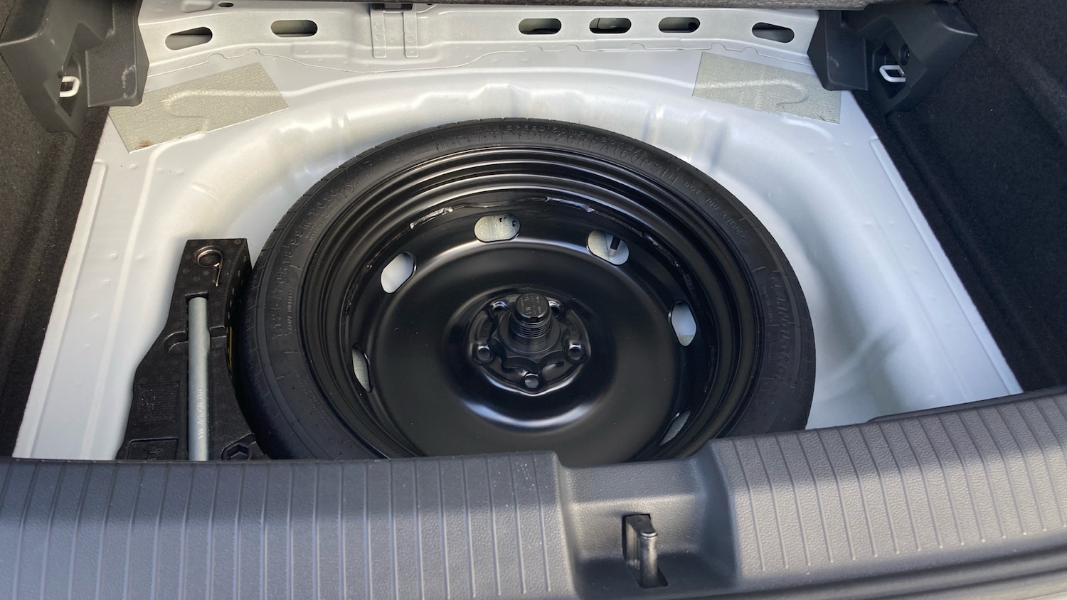 Used Volkswagen T-Roc 2023 for sale - 76637631: Photo 23