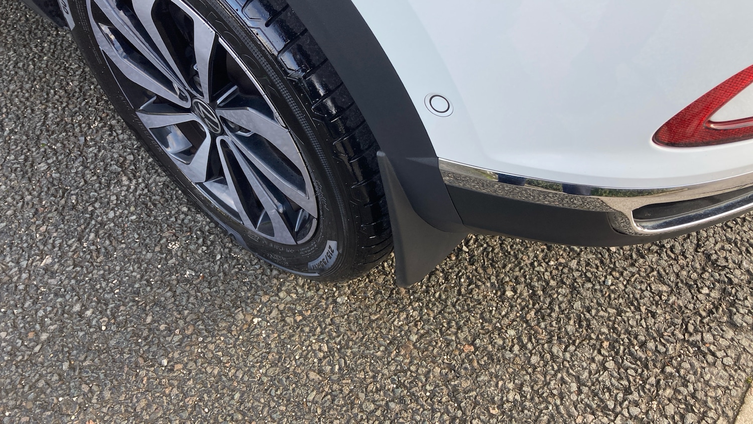 Used Volkswagen T-Roc 2023 for sale - 76637631: Photo 26