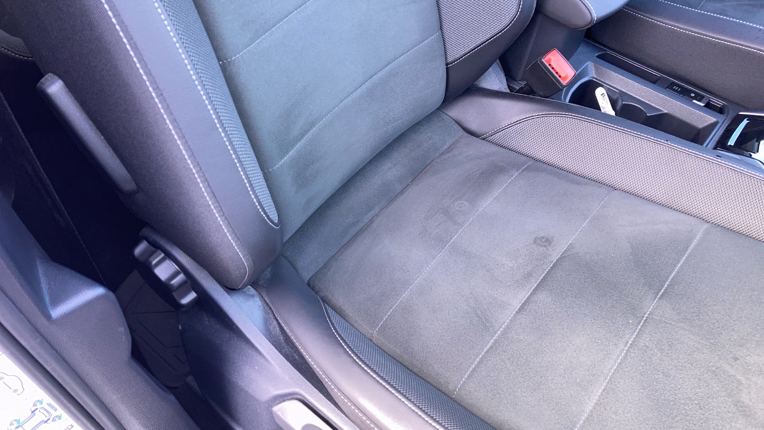 Used Volkswagen T-Roc 2023 for sale - 76637631: Photo 32