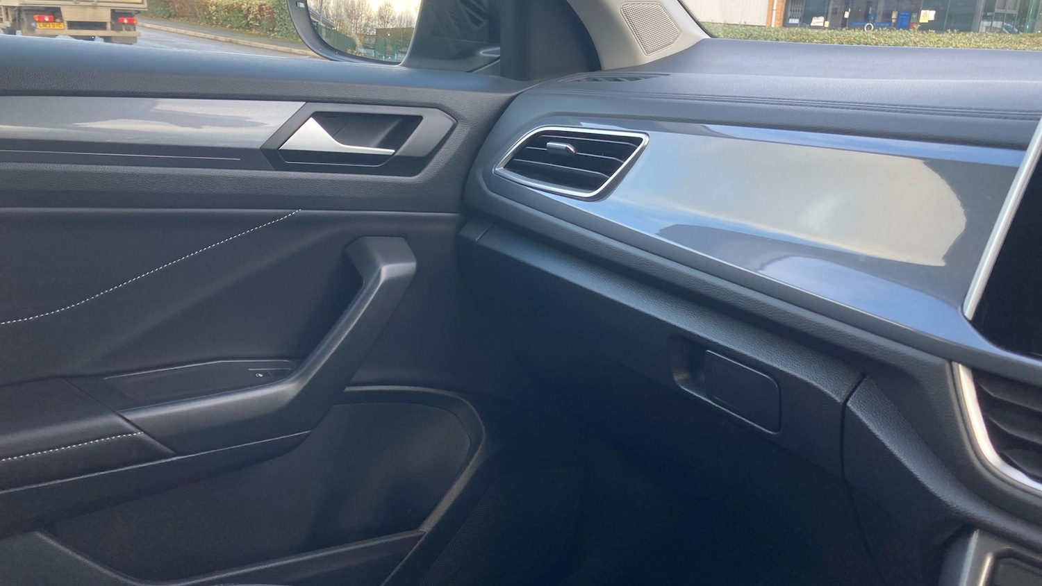 Used Volkswagen T-Roc 2023 for sale - 76637631: Photo 37