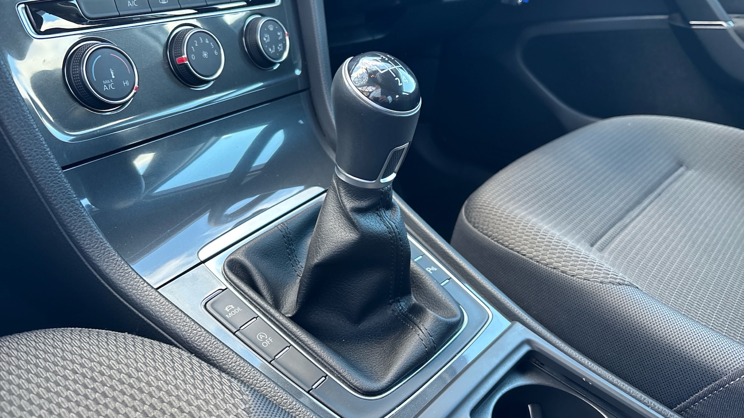 Used Volkswagen Golf 2017 for sale - 76382529: Photo 13