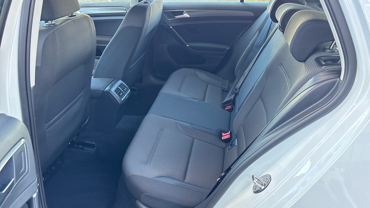 Used Volkswagen Golf 2017 for sale - 76382529: Photo 16