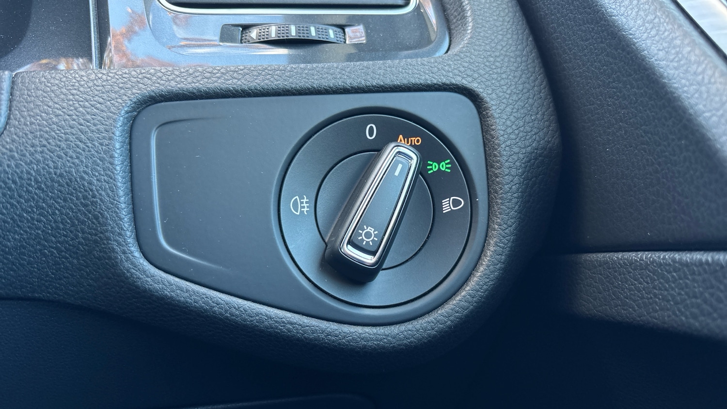 Used Volkswagen Golf 2017 for sale - 76382529: Photo 21