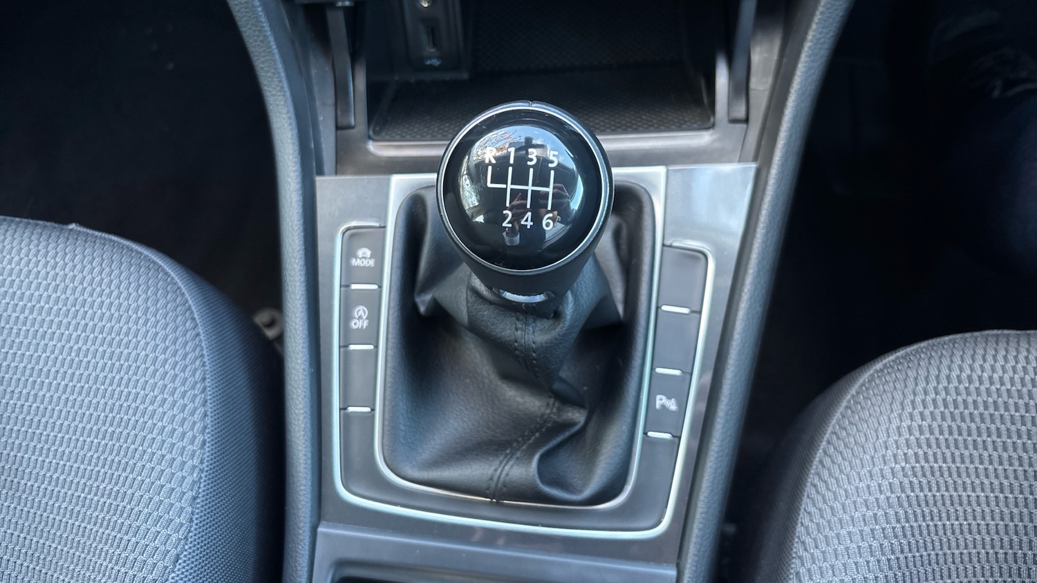 Used Volkswagen Golf 2017 for sale - 76382529: Photo 24