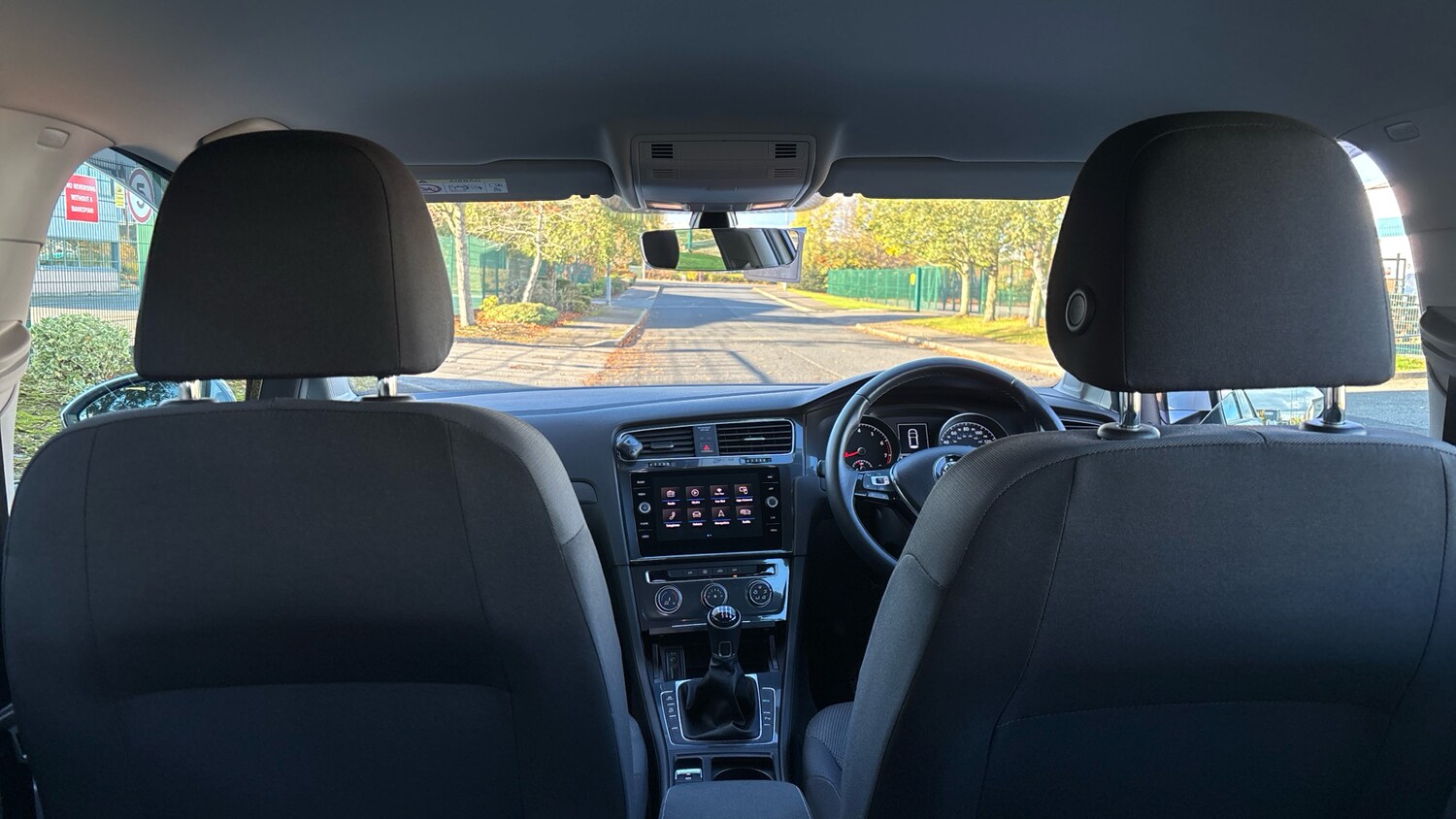 Used Volkswagen Golf 2017 for sale - 76382529: Photo 32