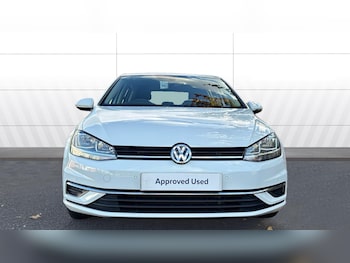 Used Volkswagen Golf 2017 for sale - 76382529: Photo