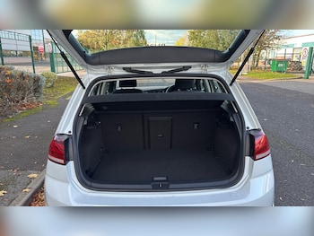 Used Volkswagen Golf 2017 for sale - 76382529: Photo