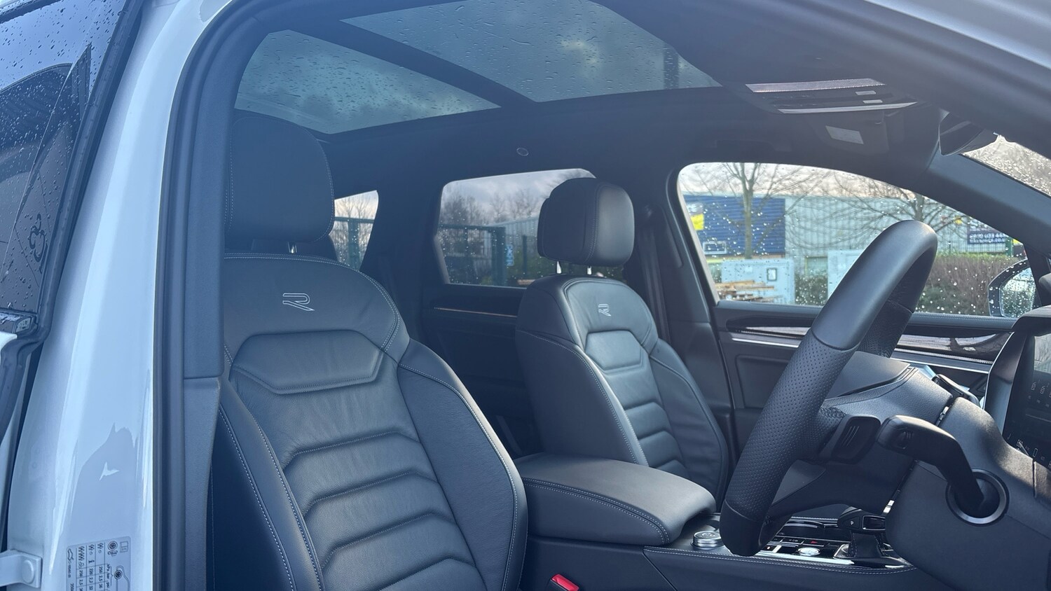 Used Volkswagen Touareg 2025 for sale - 77579441: Photo 32