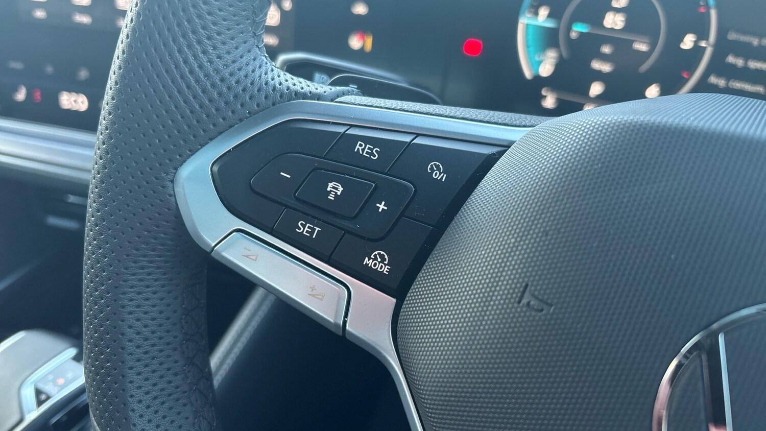 Used Volkswagen Touareg 2025 for sale - 77579441: Photo 40