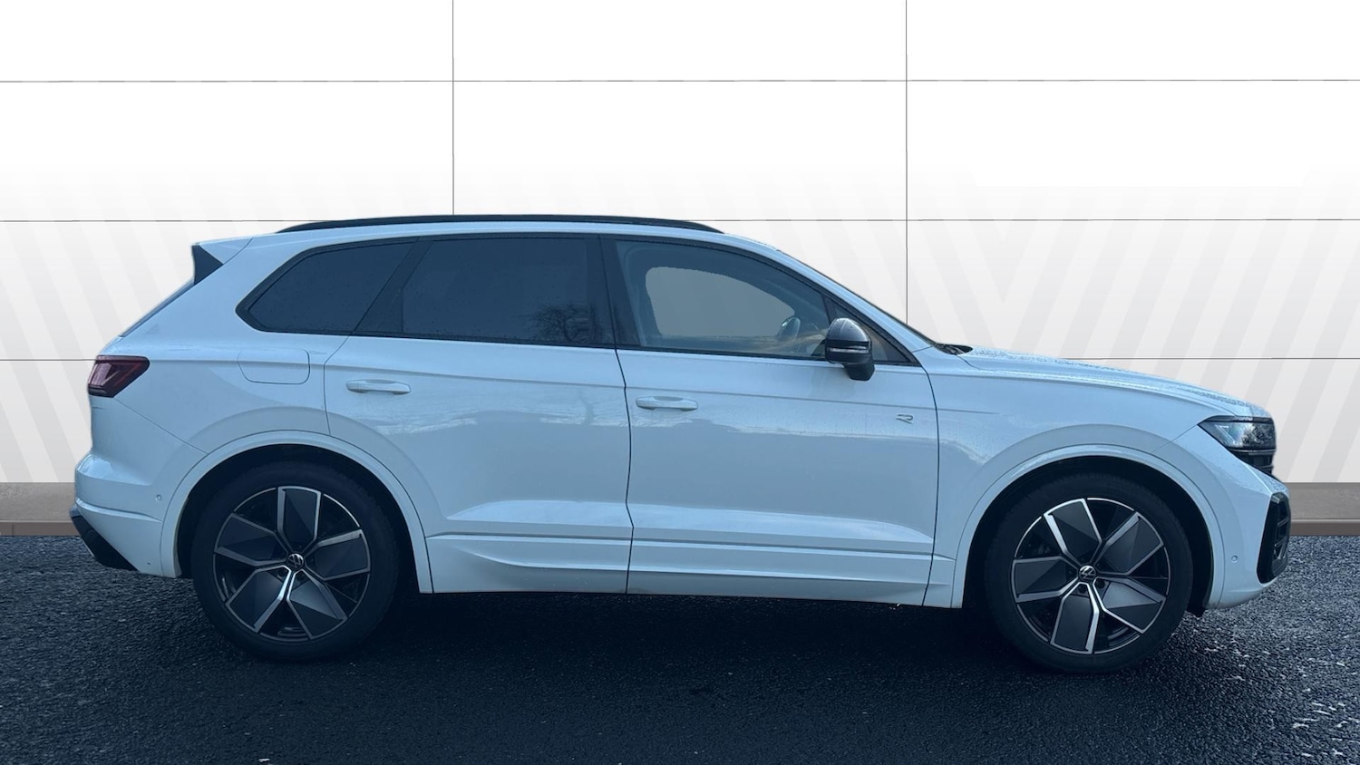 Used Volkswagen Touareg 2025 for sale - 77579441: Photo 5