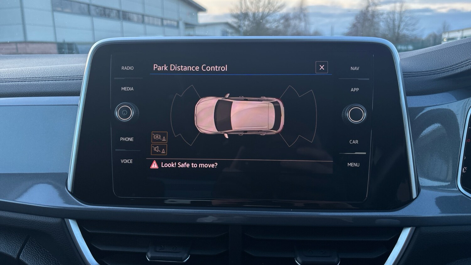 Used Volkswagen T-Roc 2022 for sale - 77732295: Photo 22