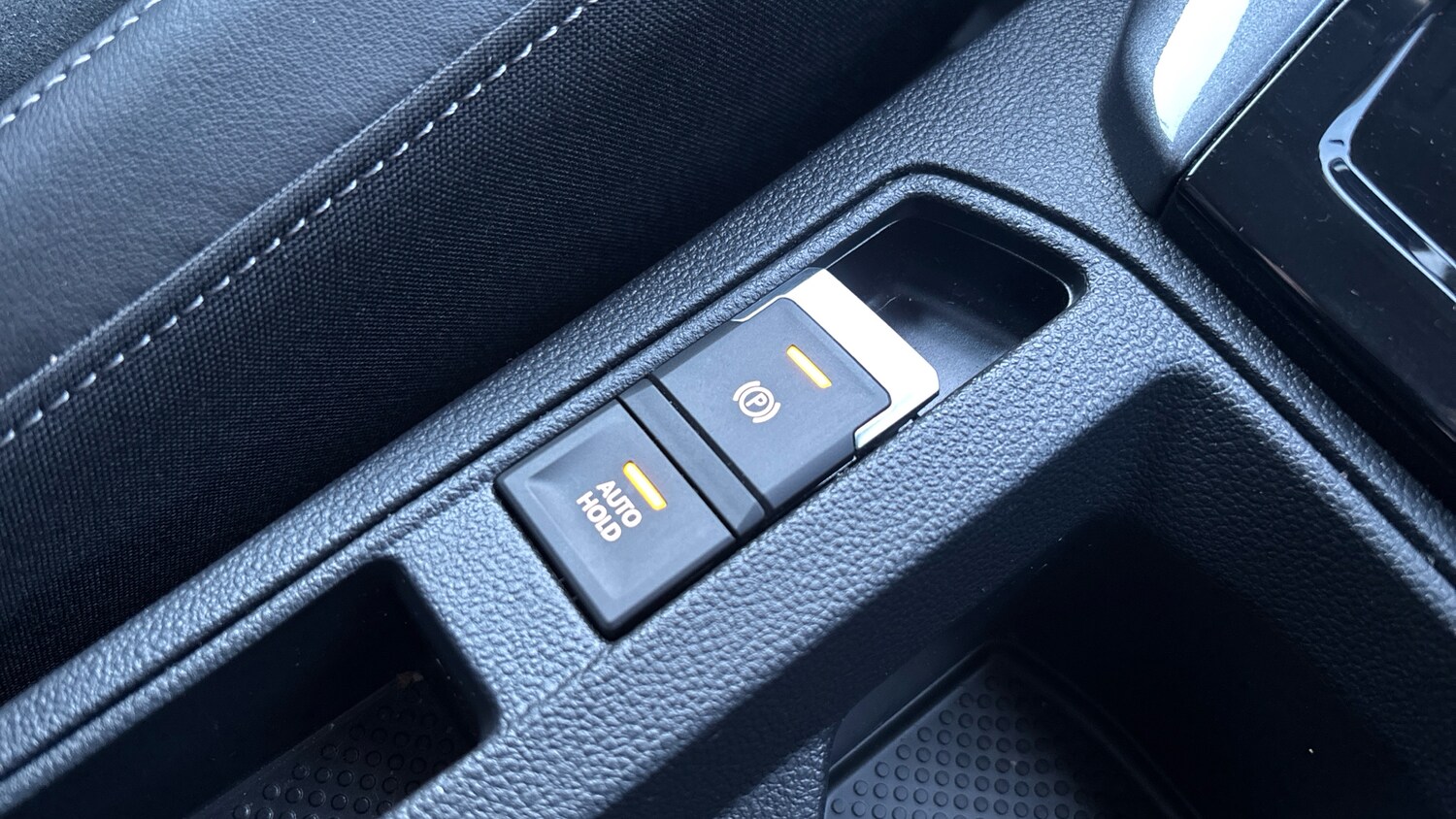 Used Volkswagen T-Roc 2022 for sale - 77732295: Photo 24