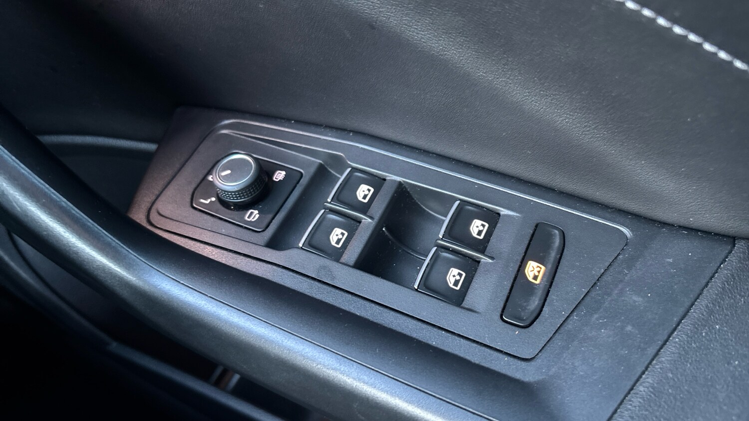 Used Volkswagen T-Roc 2022 for sale - 77732295: Photo 26