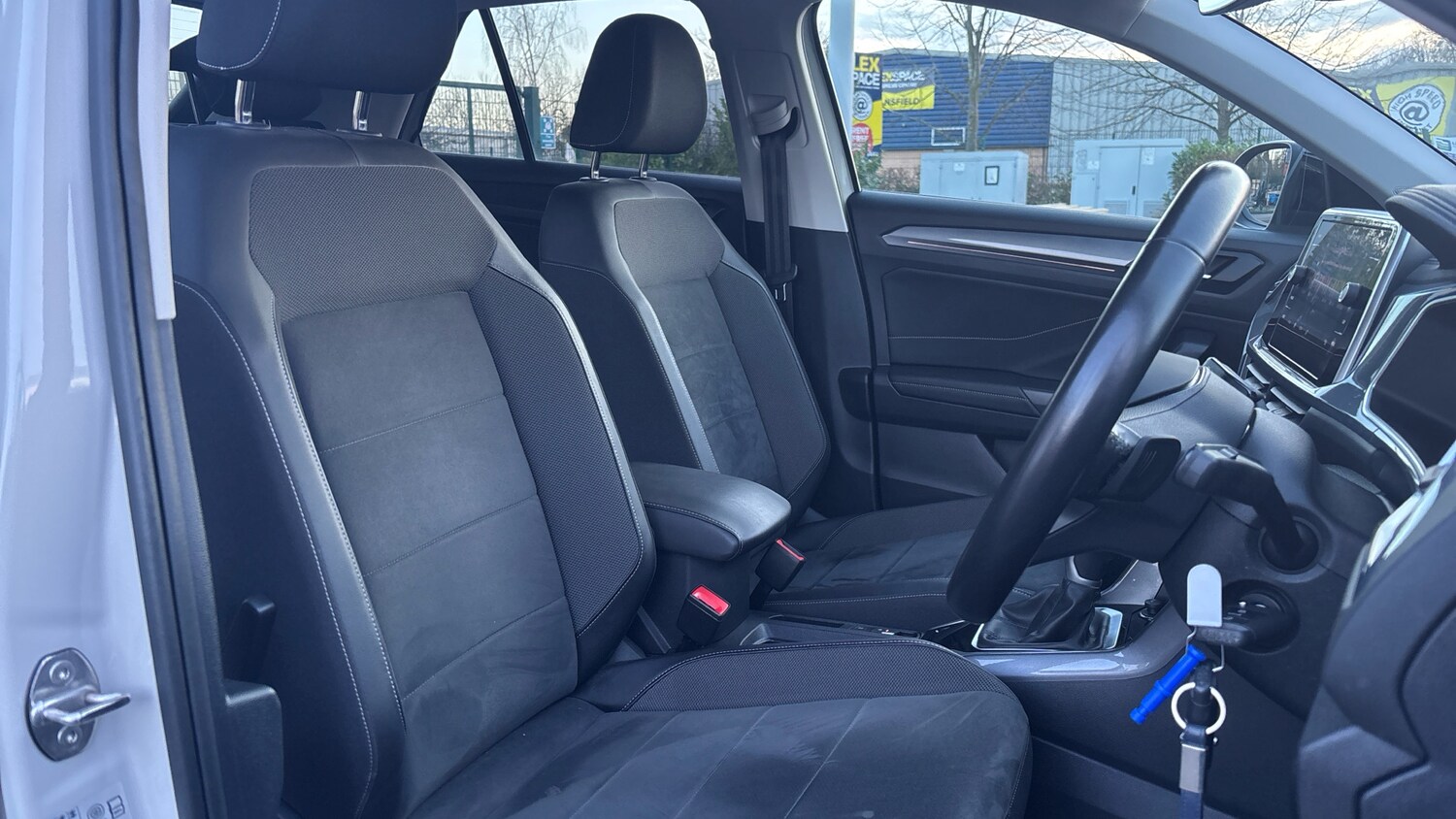 Used Volkswagen T-Roc 2022 for sale - 77732295: Photo 42