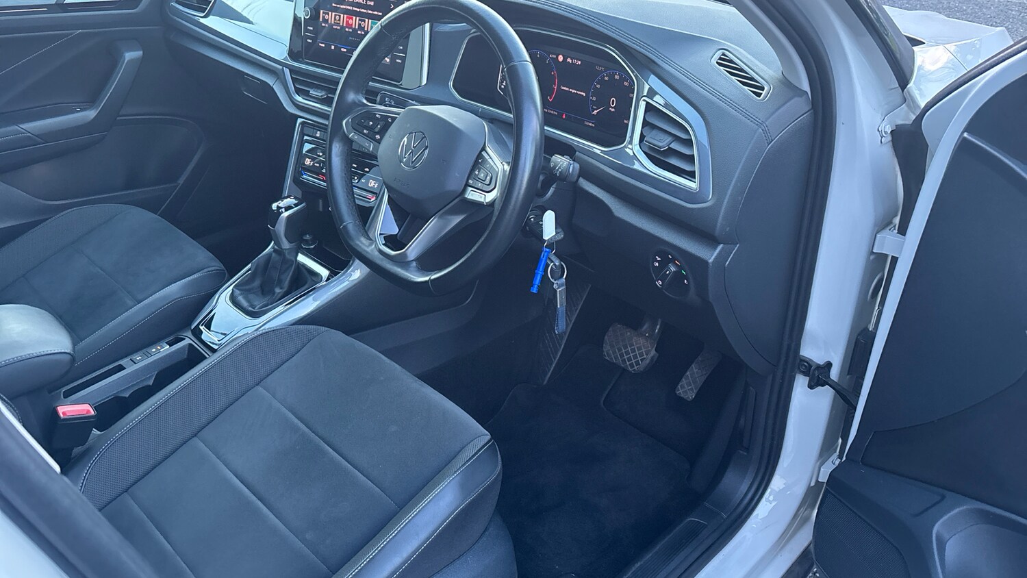 Used Volkswagen T-Roc 2022 for sale - 77732295: Photo 46