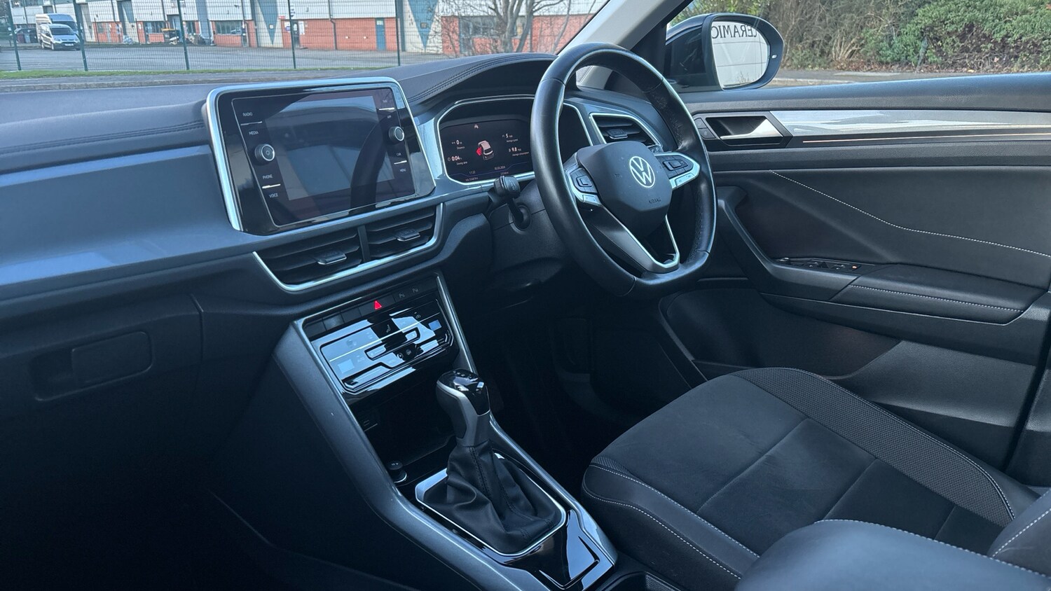 Used Volkswagen T-Roc 2022 for sale - 77732295: Photo 9