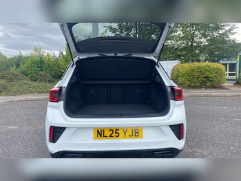 Used Volkswagen T-Roc 2025 for sale - 79733030: Photo