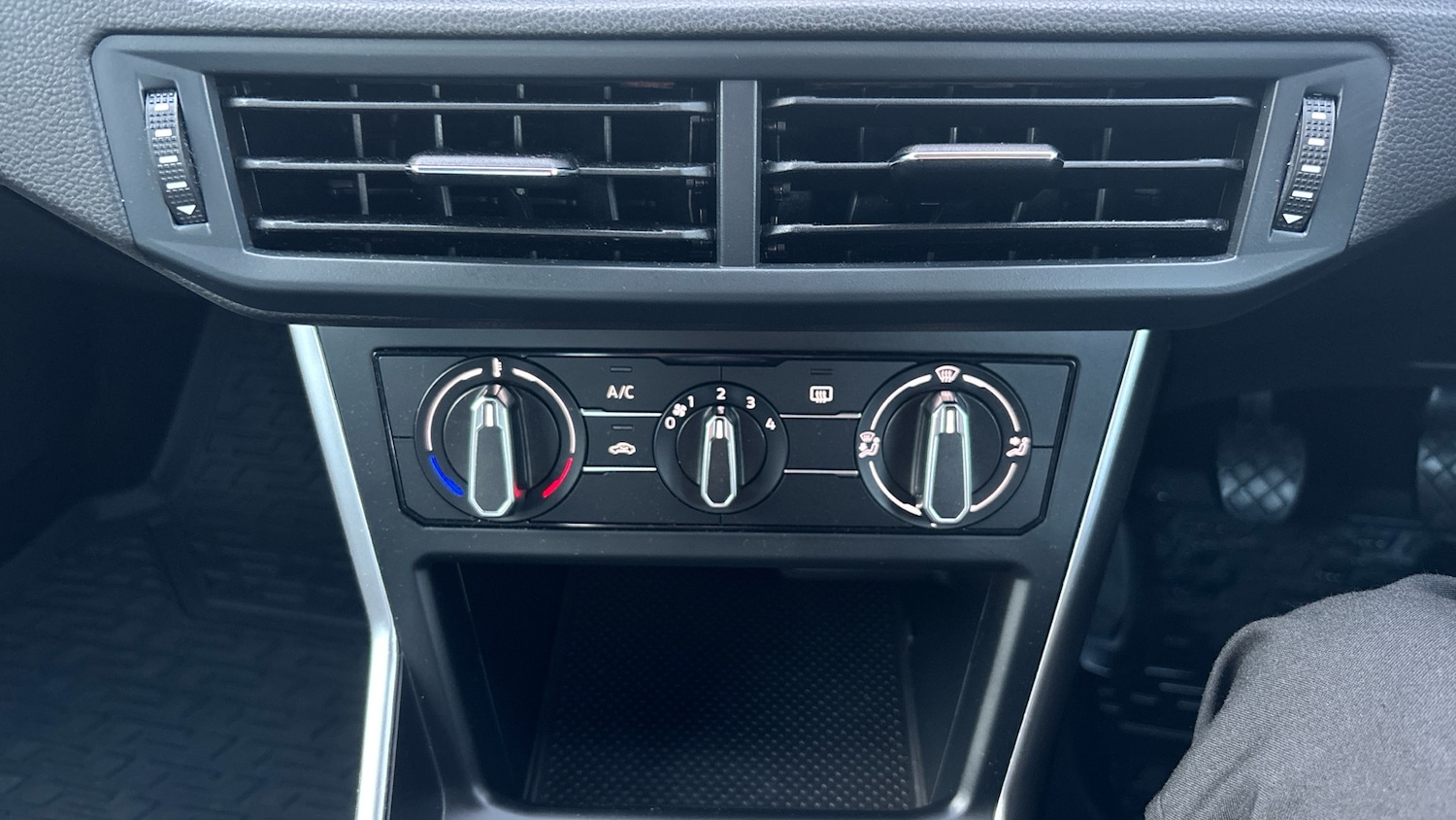 Used Volkswagen Polo 2023 for sale - 76585625: Photo 28