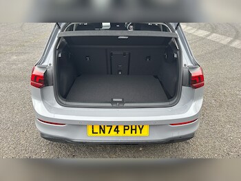 Used Volkswagen Golf 2024 for sale - 77813301: Photo