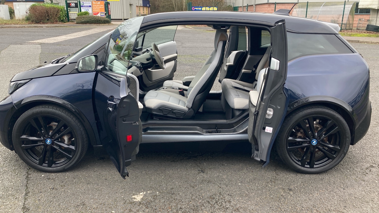 Used BMW i3 2022 for sale - 77085404: Photo 25