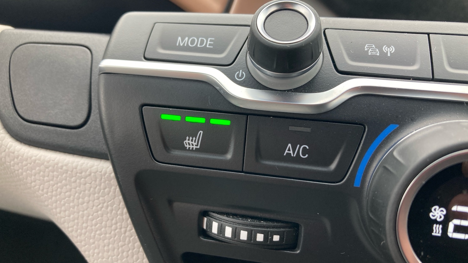 Used BMW i3 2022 for sale - 77085404: Photo 39