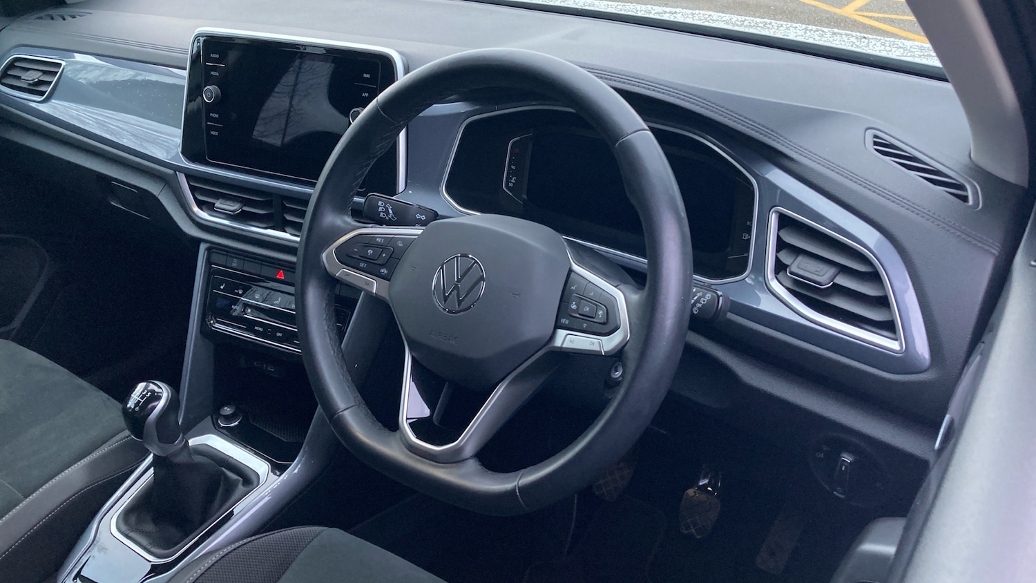 Used Volkswagen T-Roc 2023 for sale - 77195651: Photo 11