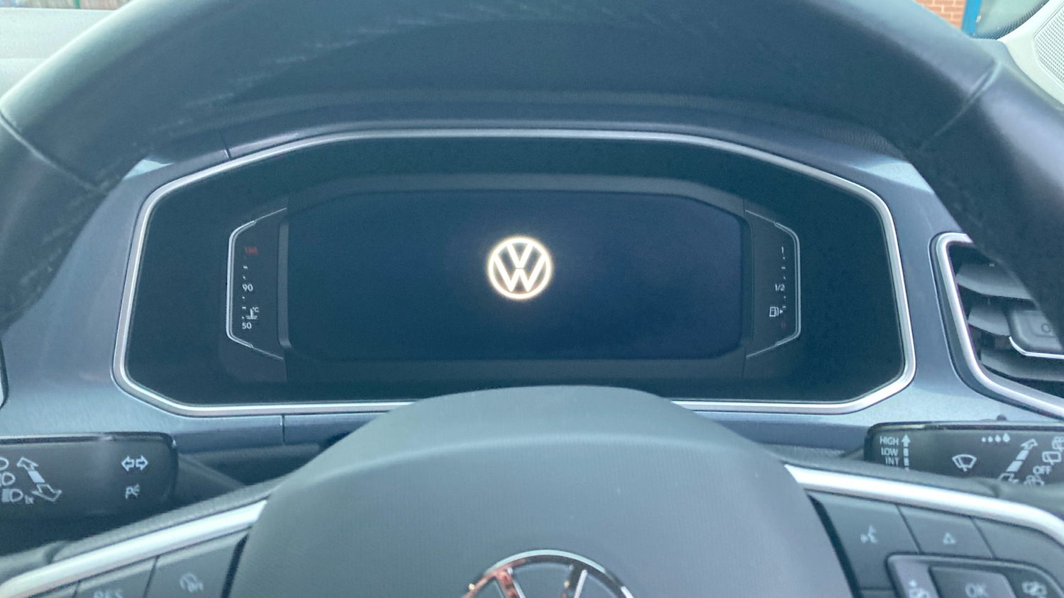 Used Volkswagen T-Roc 2023 for sale - 77195651: Photo 18