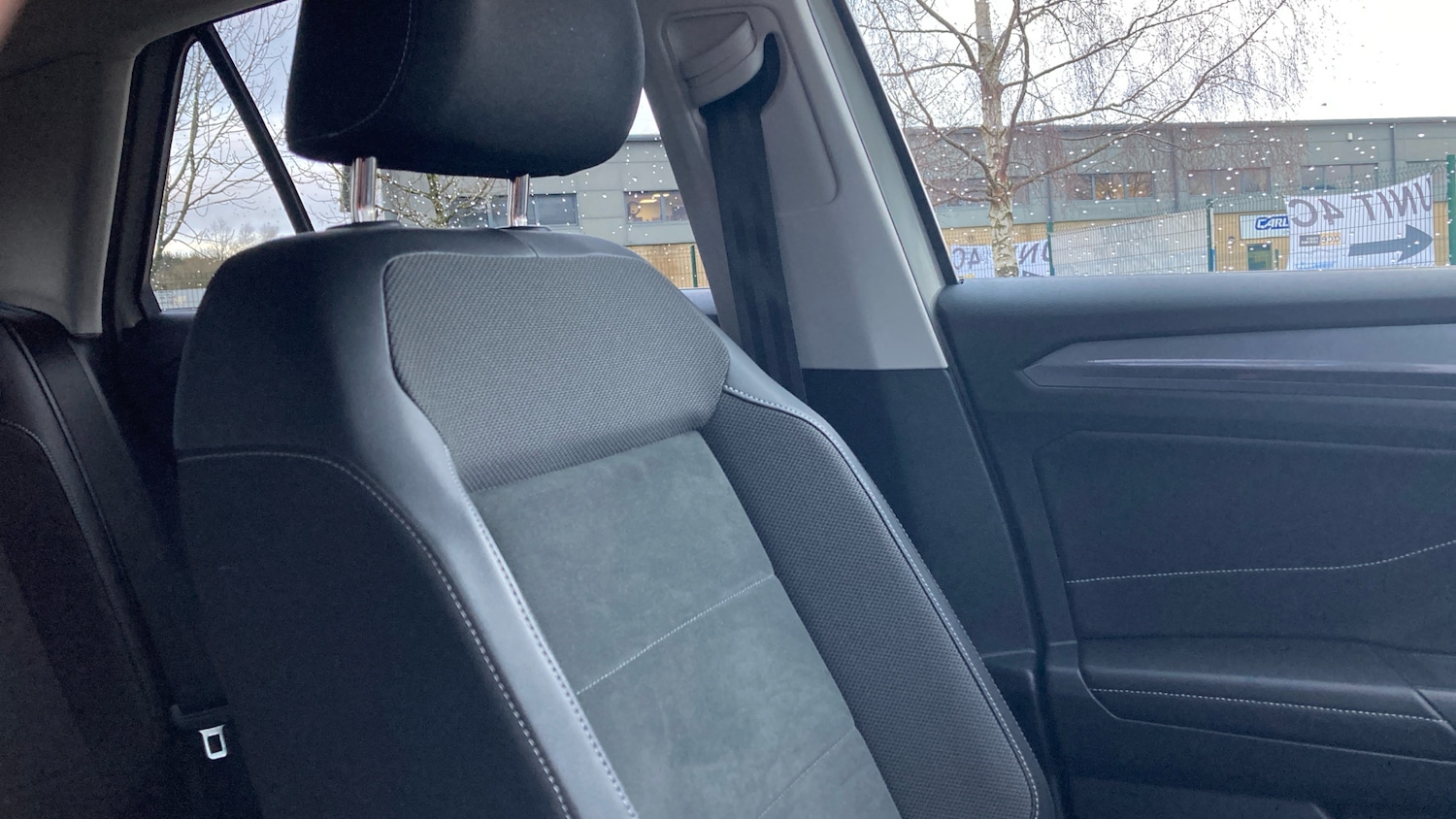 Used Volkswagen T-Roc 2023 for sale - 77195651: Photo 21