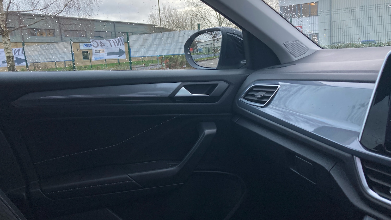 Used Volkswagen T-Roc 2023 for sale - 77195651: Photo 22