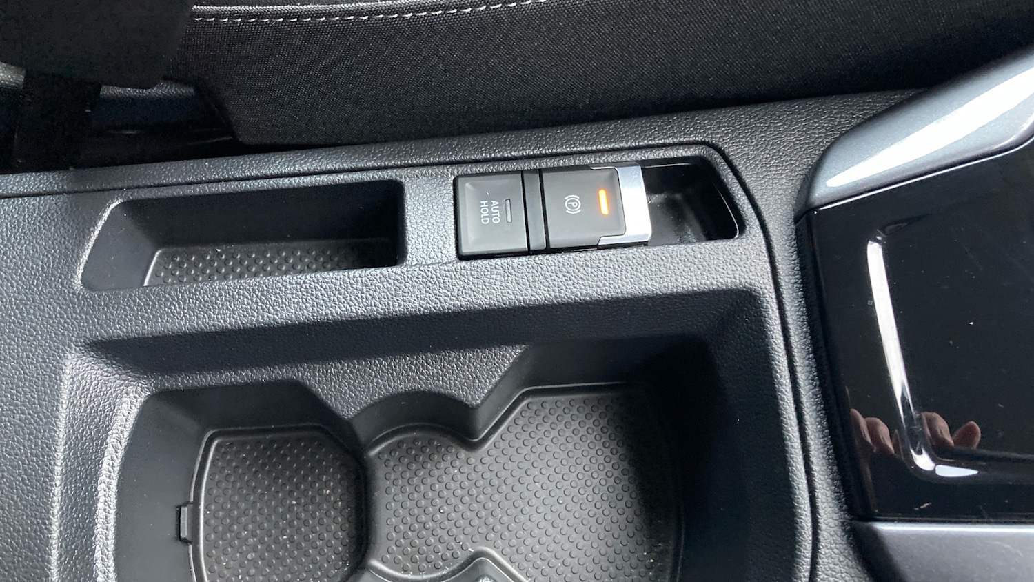 Used Volkswagen T-Roc 2023 for sale - 77195651: Photo 24