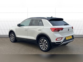 Used Volkswagen T-Roc 2023 for sale - 77195651: Photo