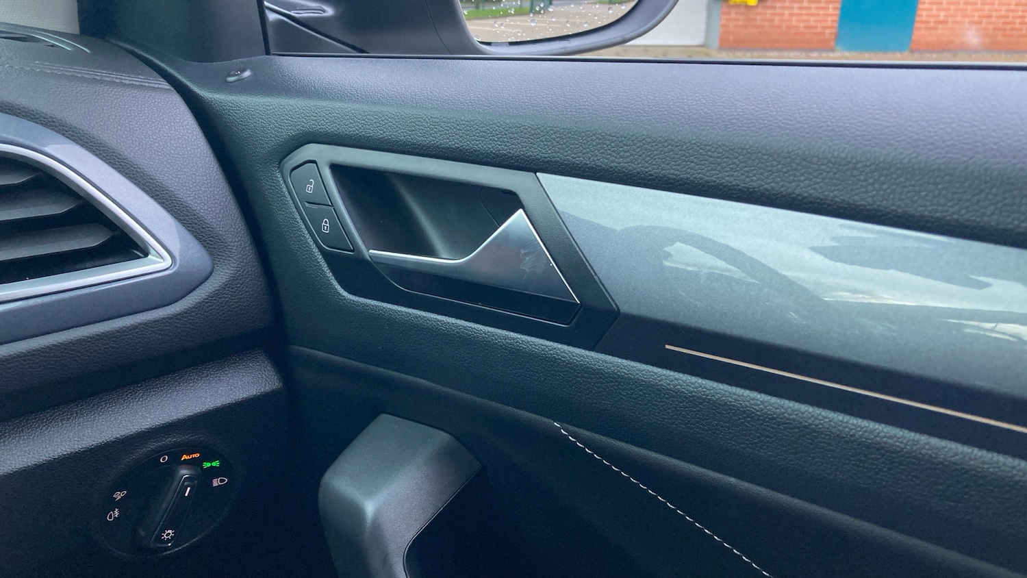 Used Volkswagen T-Roc 2023 for sale - 77195651: Photo 38