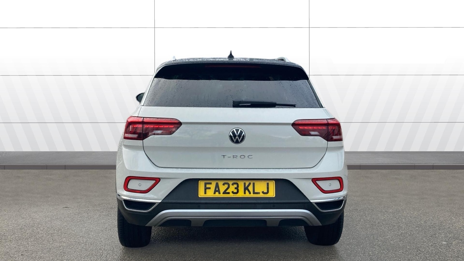 Used Volkswagen T-Roc 2023 for sale - 77195651: Photo 6