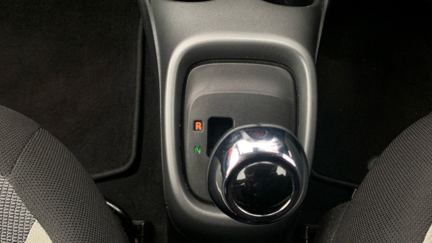 Used Toyota AYGO 2021 for sale - 76980750: Photo 47