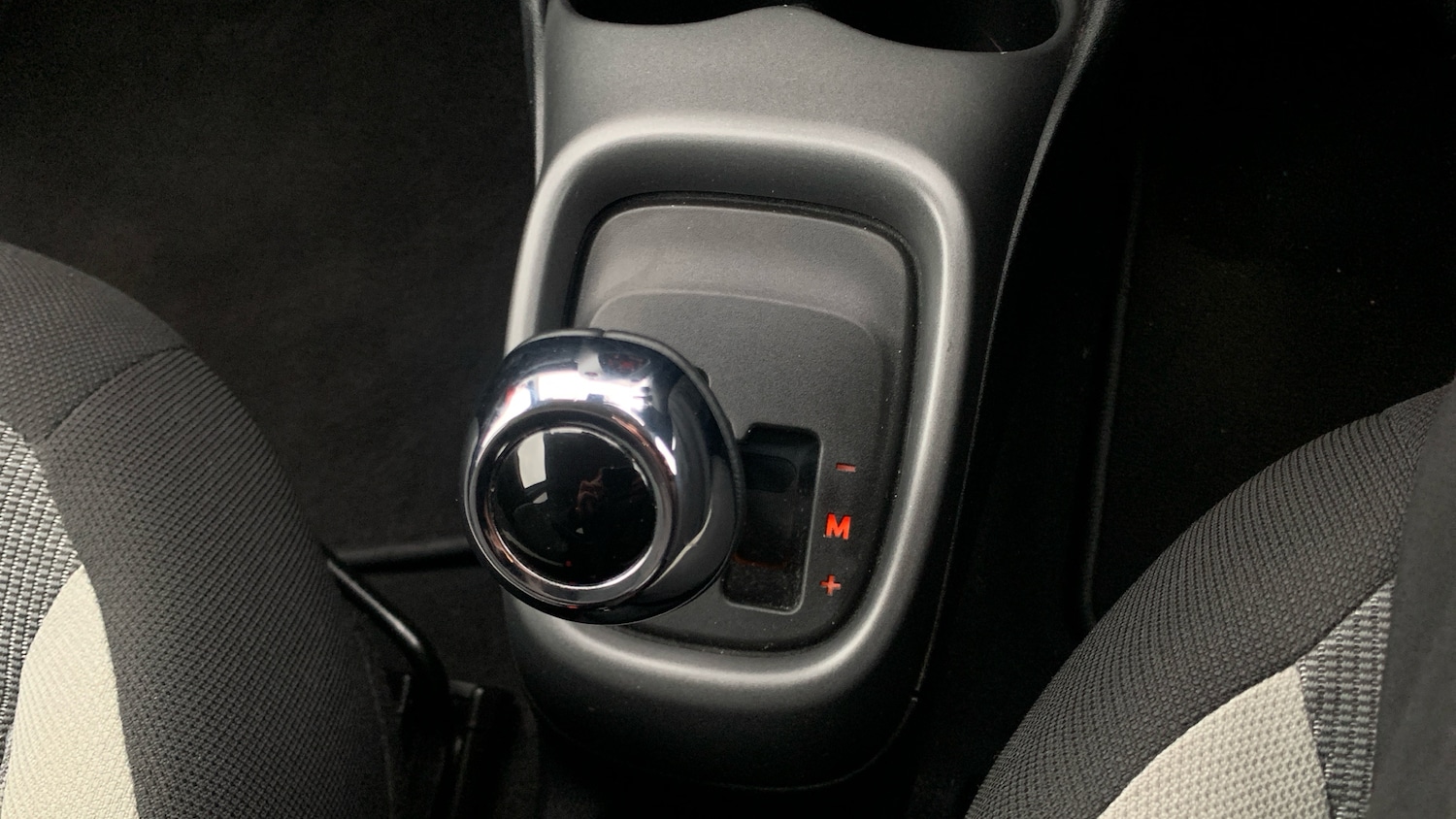 Used Toyota AYGO 2021 for sale - 76980750: Photo 48