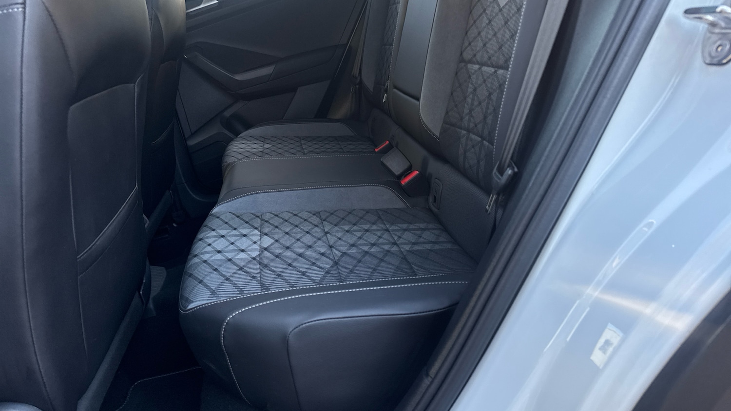 Used Volkswagen T-Roc 2024 for sale - 76719197: Photo 16