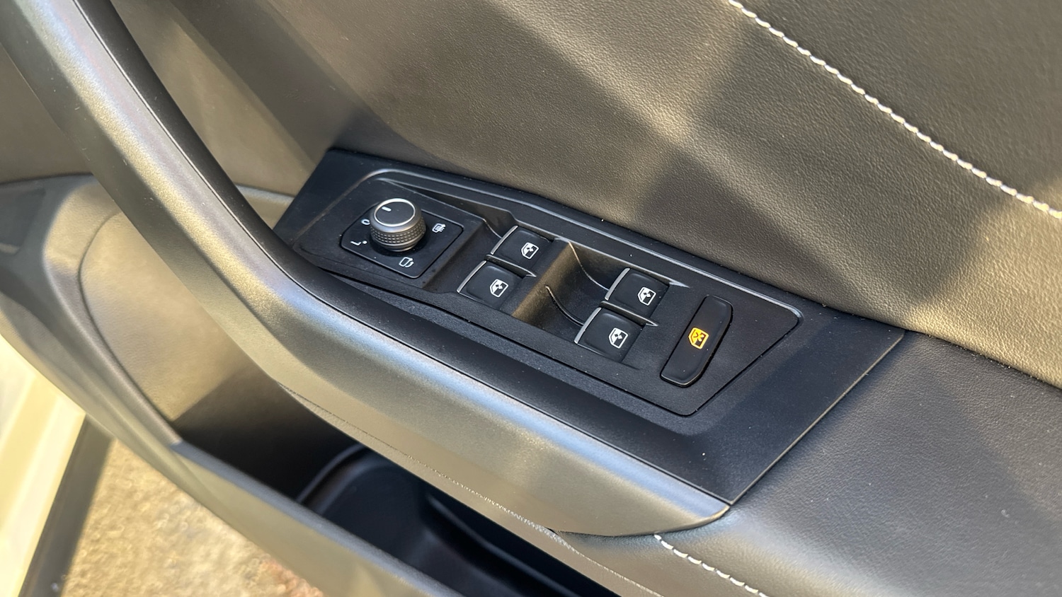 Used Volkswagen T-Roc 2024 for sale - 76719197: Photo 29