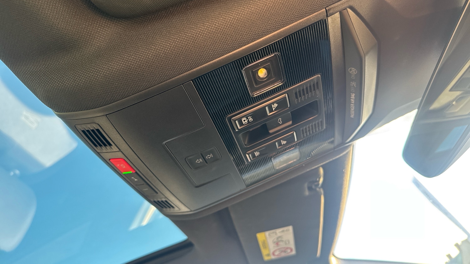 Used Volkswagen T-Roc 2024 for sale - 76719197: Photo 40