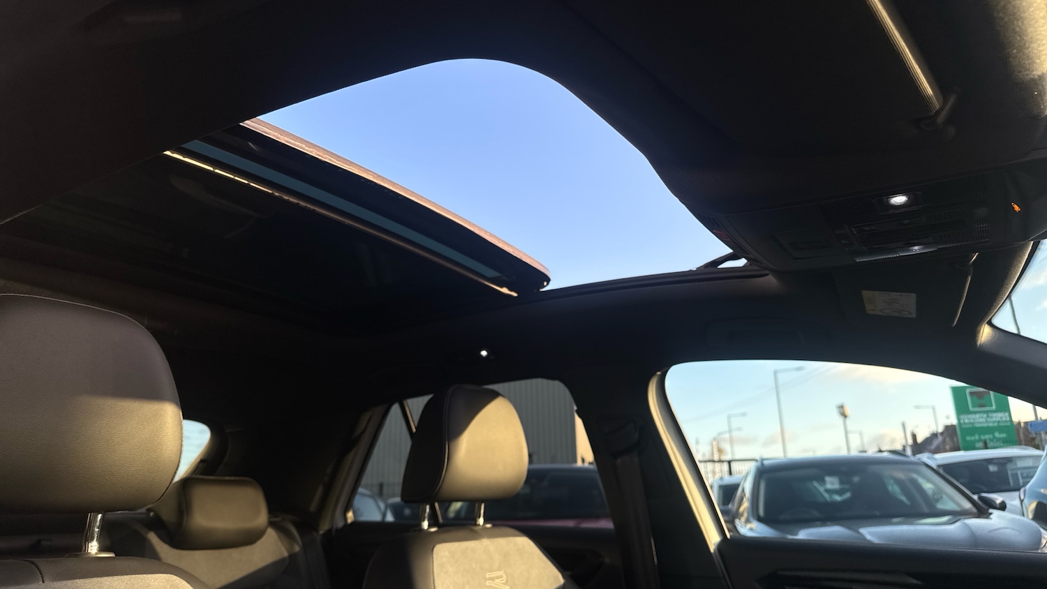 Used Volkswagen T-Roc 2024 for sale - 76719197: Photo 41