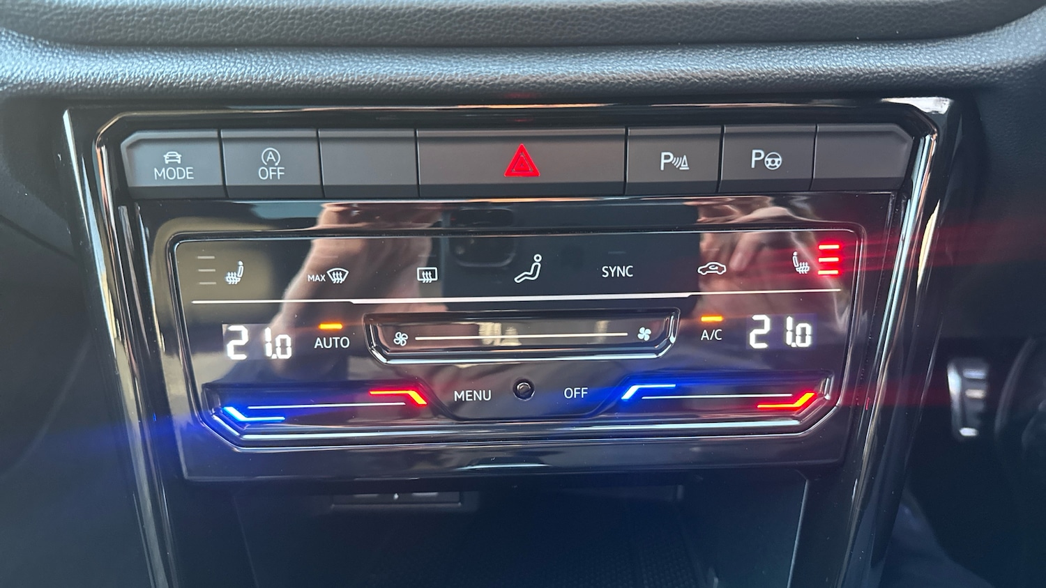 Used Volkswagen T-Roc 2024 for sale - 76719197: Photo 46