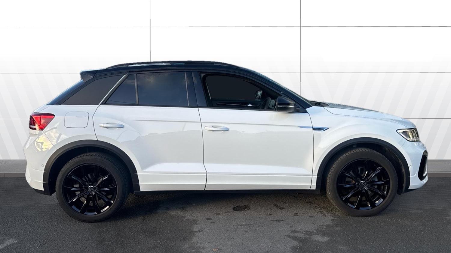 Used Volkswagen T-Roc 2024 for sale - 76719197: Photo 5