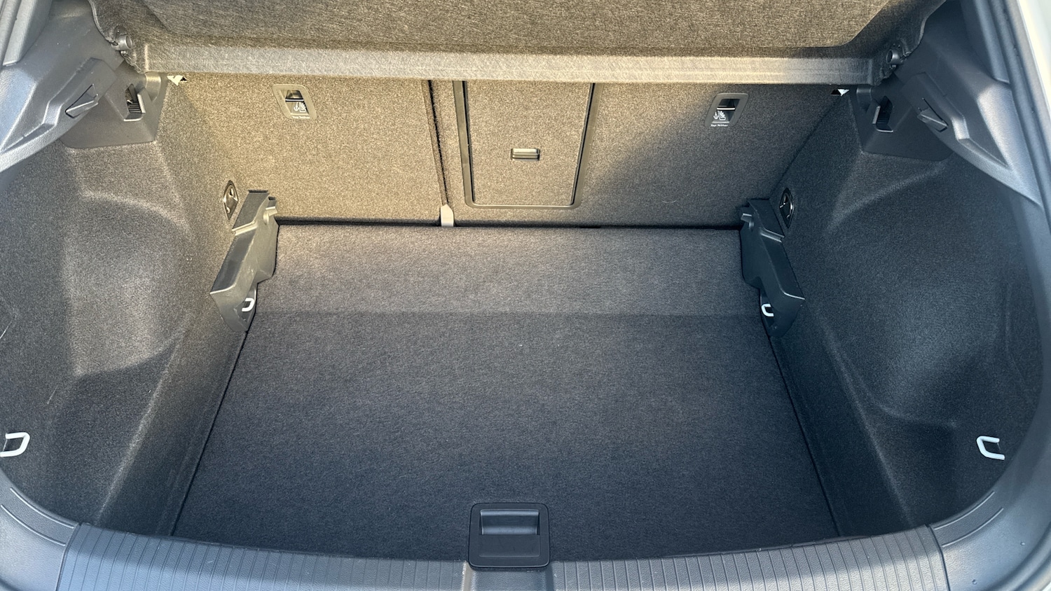 Used Volkswagen T-Roc 2024 for sale - 76719197: Photo 57