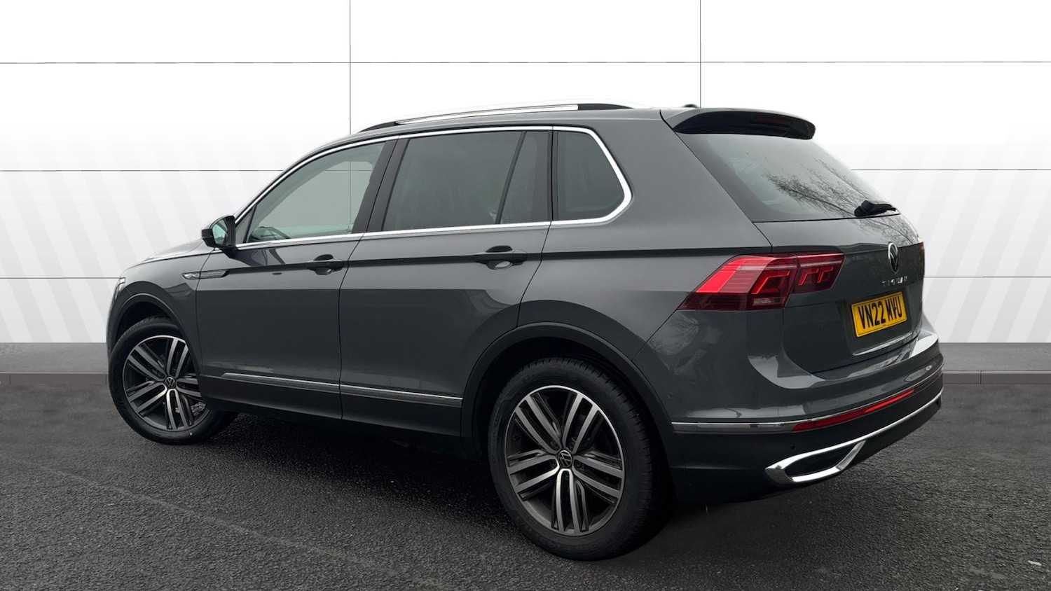 Used Volkswagen Tiguan 2022 for sale - 77649799: Photo 2