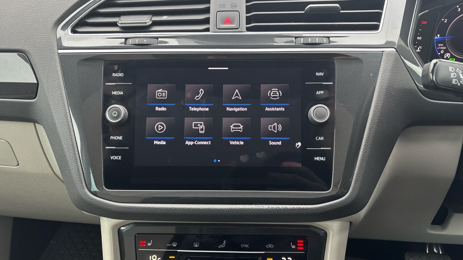 Used Volkswagen Tiguan 2022 for sale - 77649799: Photo 44