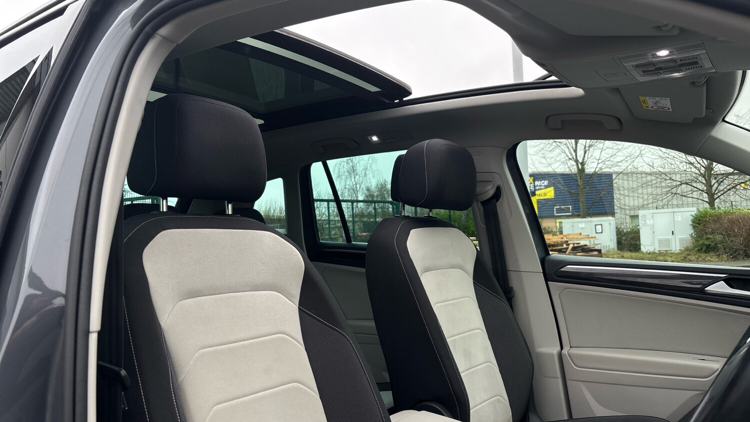 Used Volkswagen Tiguan 2022 for sale - 77649799: Photo 56