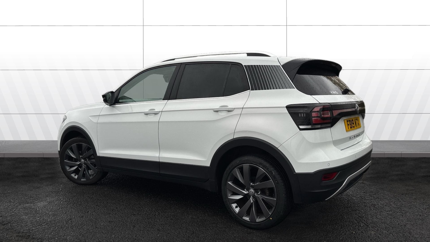 Used Volkswagen T-Cross 2019 for sale - 76777178: Photo 2