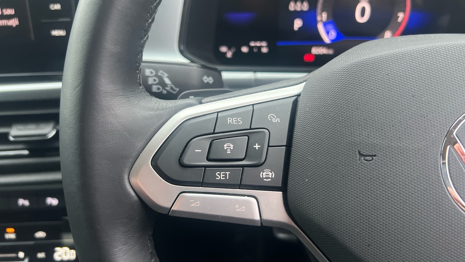 Used Volkswagen T-Roc 2024 for sale - 77516371: Photo 24