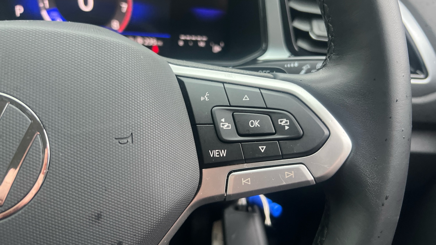 Used Volkswagen T-Roc 2024 for sale - 77516371: Photo 25