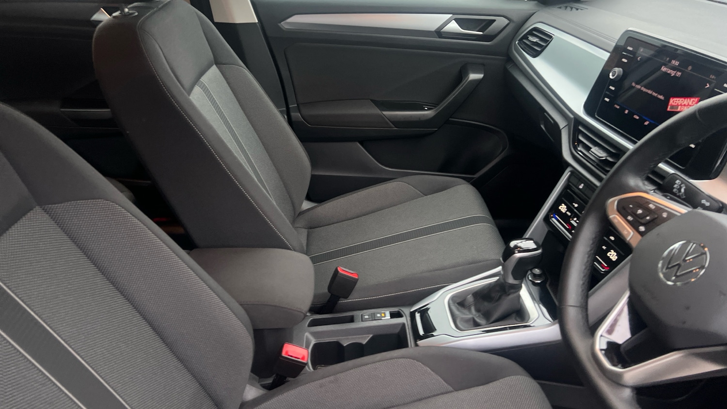 Used Volkswagen T-Roc 2024 for sale - 77516371: Photo 29