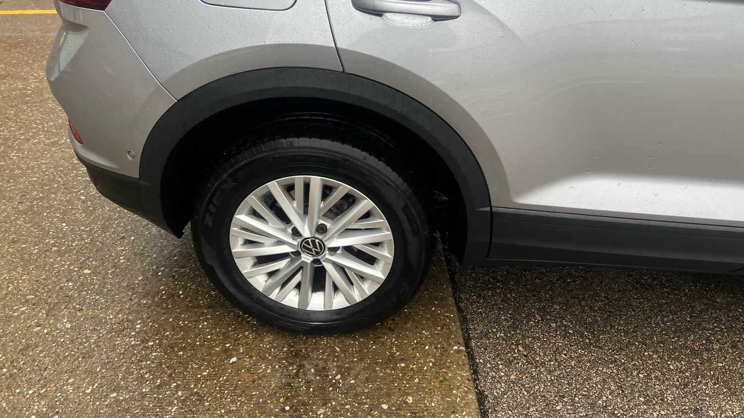 Used Volkswagen T-Roc 2024 for sale - 77516371: Photo 36